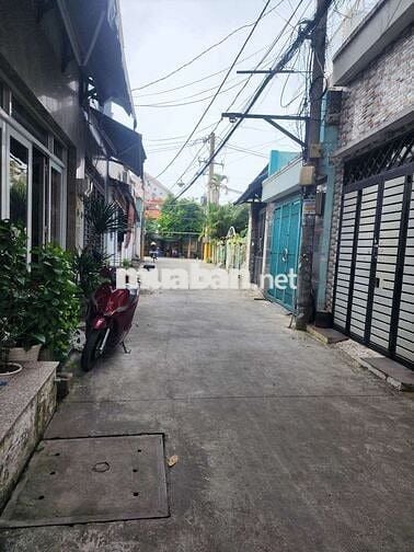 Bán nhà 3 tầng sân thượng, 4 x 12 sổ riêng, Hxh, giá chỉ 4 tỷ 850tr bl