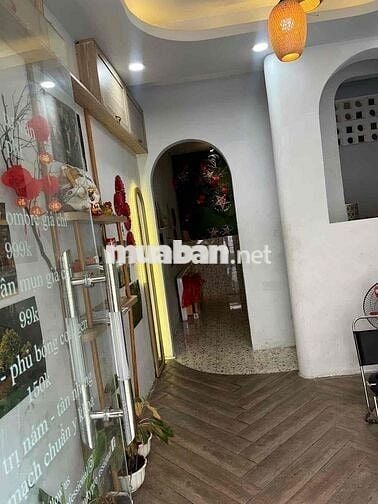 CHO THUÊ MẶT TIỀN 1 TRỆT 1 LẦU – QUẬN PHÚ NHUẬN Không gian đẹp – sạch