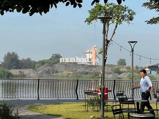 Nhà sông Vàm Cỏ Đông Solar 302 Ng V Tuôi 9,5tr/th 3PN-3WC chính chủ