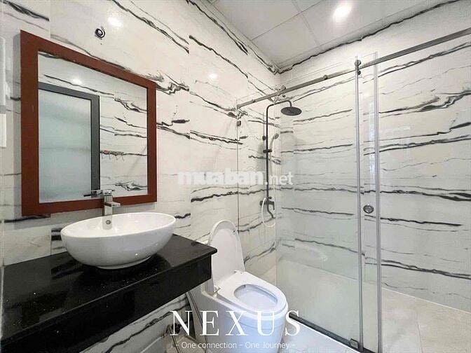 MỚI 100% - FULL NỘI THẤT - THANG MÁY CỬA SỔ TRỜI SÁT CẦU NGUYỄN VĂN CỪ