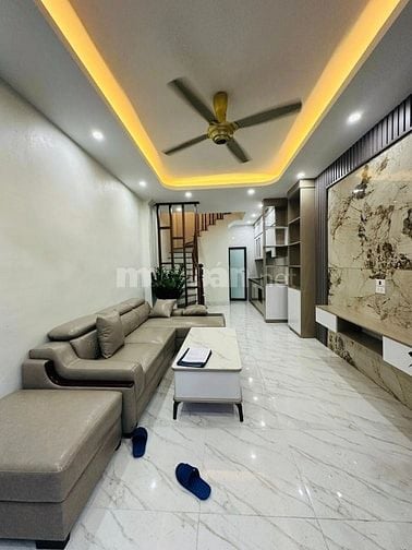 Bán nhà phố Bà Triệu, quận Hà Đông, Kinh doanh đỉnh, 115m2, 5 tầng nhỉ