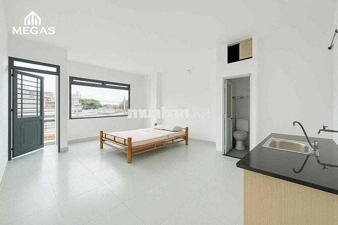 Studio Ban Công Diện Tích Rộng Gần Cầu Vượt Ngã 4 Ga