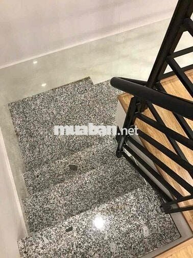 cho thuê nhà full nội thất. Nguyễn Phi Khanh Q1