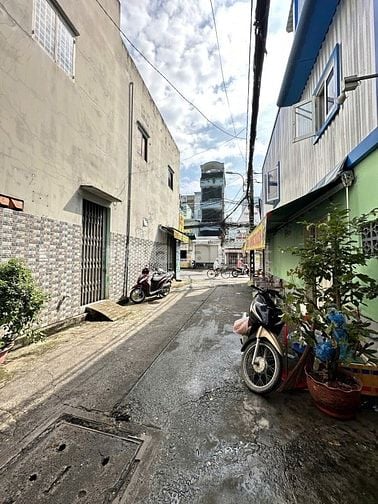 Chính chủ bán nhà hxh lạc long quân q11 - ngay cạnh đầm sen - 53m2