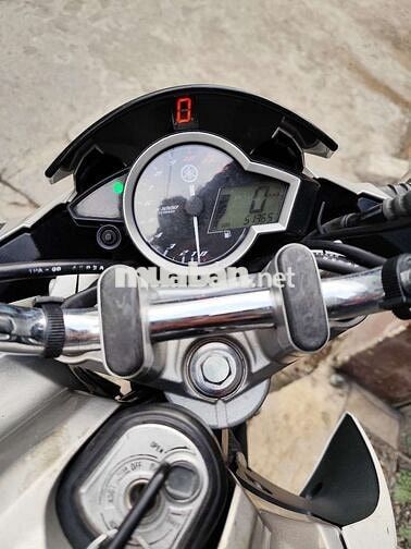 Xe Yamaha FZ150i đời 2014 màu trắng.