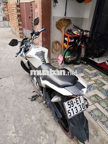 Xe Yamaha FZ150i đời 2014 màu trắng.