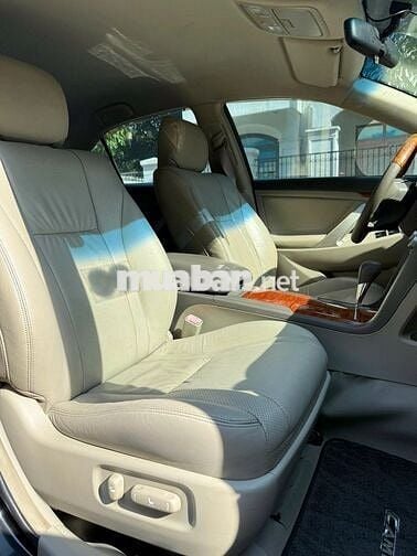 Toyota Camry 2.4G AT 2011 hàng siêu tầm