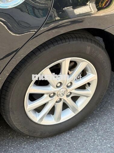 Toyota Camry 2.4G AT 2011 hàng siêu tầm