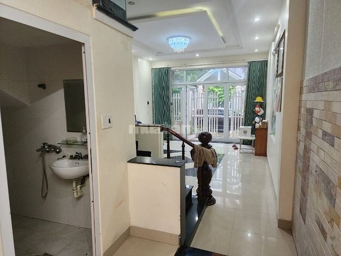 Thuê 16Tr/th. Nhà 2 tấm, đường Lương Nhữ Hộc, 4P ngũ,Nhìn Qua Chợ 