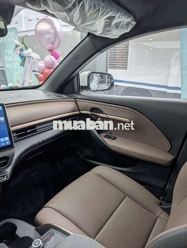 VinFast VF6 PLUS Bản Mỹ Trắng