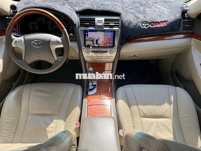 Toyota Camry 2.4G AT 2011 hàng siêu tầm