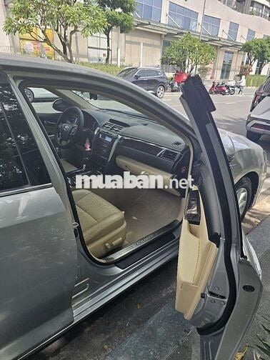 Toyota Camry 2015 2.0E Bạc