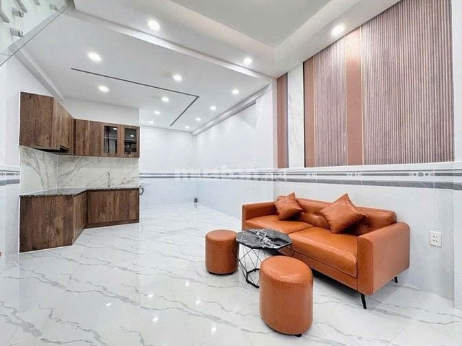 Nhà Đẹp Vào Ở Ngay 40 m2 2 Tầng Gần Nguyễn Sơn, Bình Tân Giáp Tân Phú
