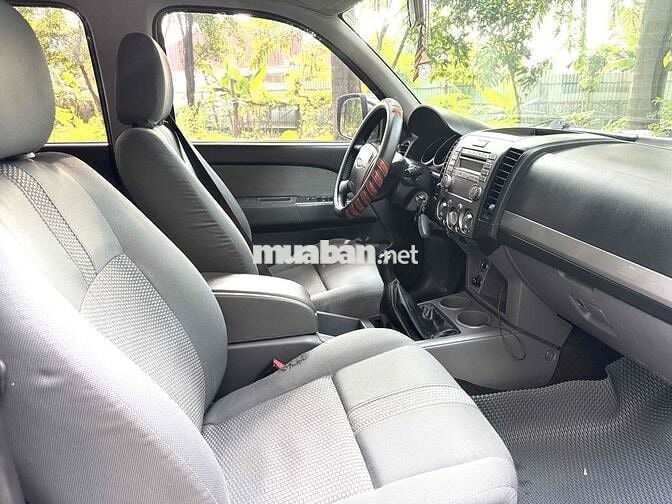 Cần bán Ford Everest 12/2014 mẫu 2015