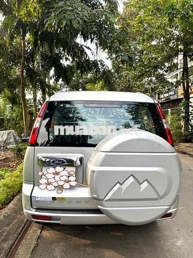 Cần bán Ford Everest 12/2014 mẫu 2015