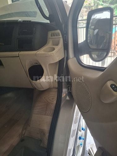 Xe Ford Transit đã đi được 145000 Km xe đẹp còn zin nguyên thủy