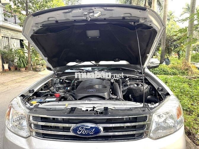 Cần bán Ford Everest 12/2014 mẫu 2015