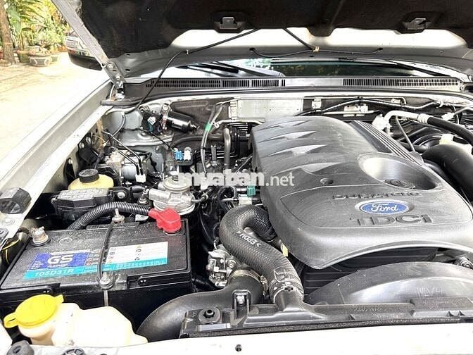 Cần bán Ford Everest 12/2014 mẫu 2015