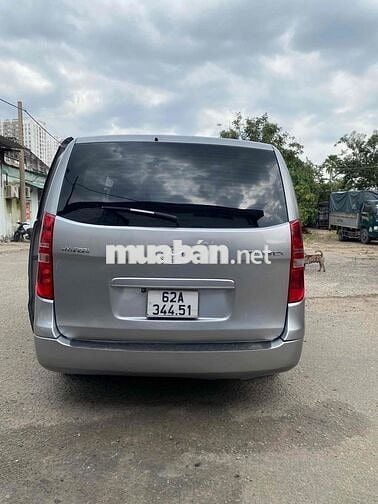 Hyundai Grand Starex 2013- 177000 km  9 chỗ dầu