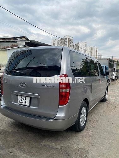 Hyundai Grand Starex 2013- 177000 km  9 chỗ dầu