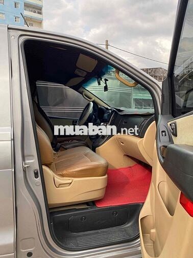 Hyundai Grand Starex 2013- 177000 km  9 chỗ dầu