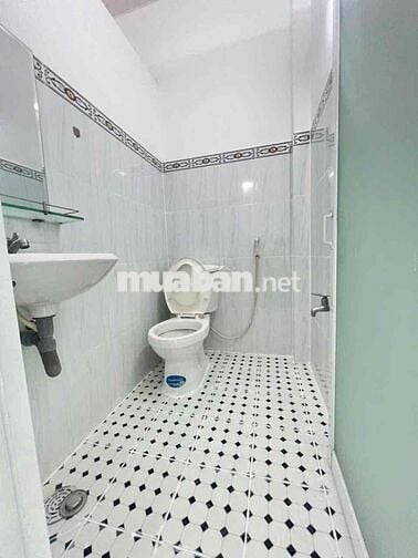 🟢Chủ gửi  Nhà ngay ngã tư ga . 100m . Hà huy giáp. Q12 DT: 3.2m x 12m