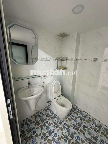 🧣Cần Bán Gấp nhà 1trệt 3lầu 5pn 5wc 1bếp Sổ Hoàn công