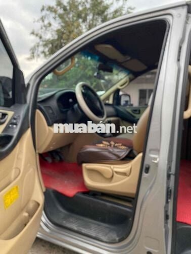 Hyundai Grand Starex 2013- 177000 km  9 chỗ dầu