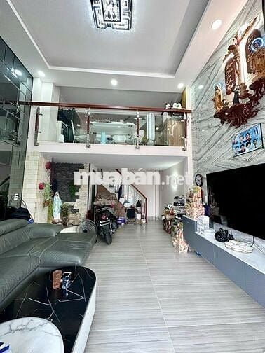 BÁN NHÀ ĐƯỜNG NGUYỄN SƠN – KẾT CẤU ĐẸP, FULL NỘI THẤT CAO CẤP