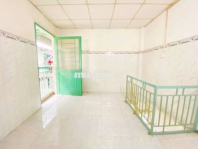 Dãy nhà nguyên căn giá rẻ Bình Tân