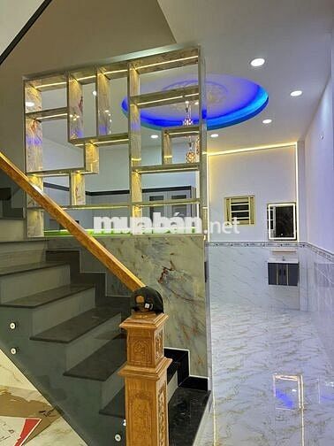 Nhà mặt tiền Q12 đường lớn 1trệt 2 lầu 4 phòng ngủ 3Wc nhà mới 100%