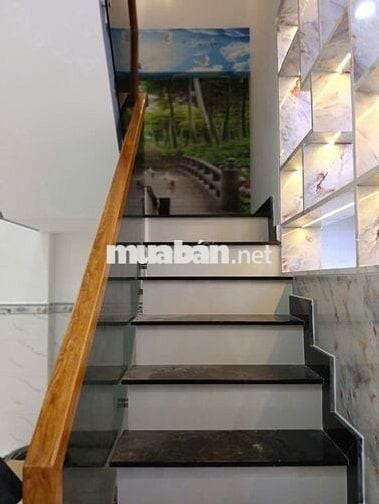 Nhà mặt tiền Q12 đường lớn 1trệt 2 lầu 4 phòng ngủ 3Wc nhà mới 100%