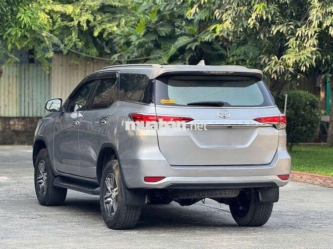 Toyota Fortuner 2018 Xăng Tự động Bạc
