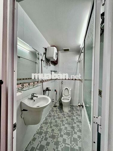 Nhà Mới Sạch Sẻ DT 100m2 1Trệt 1Lửng 1Pn 2Wc Sân Rộng Rải Thoáng Mát