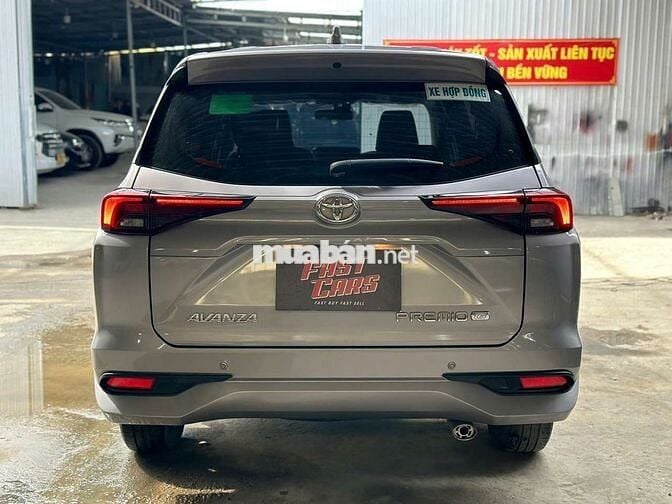 Toyota Avanza Premio 2023 1.5AT,số tự động,màu xám