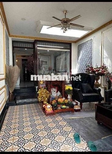 NHÀ SÁT ĐƯỜNG TRƯỜNG CHINH.VỊ TRÍ ĐẸP.KHU VỰC AN NINH. NHIỀU TIỆN ÍCH