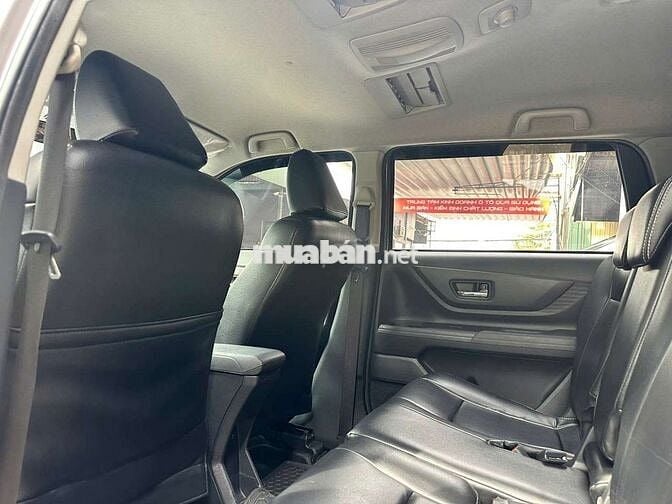 Toyota Avanza Premio 2023 1.5AT,số tự động,màu xám