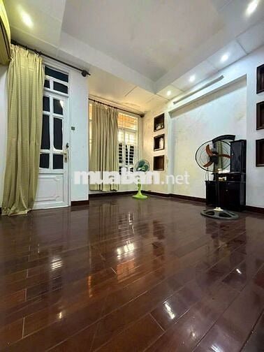 NGUYÊN CĂN QUẬN 1 CÓ NỘI THẤT - PHÒNG NGỦ RỘNG