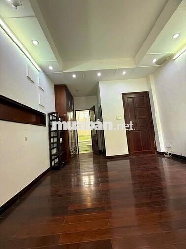 NGUYÊN CĂN QUẬN 1 CÓ NỘI THẤT - PHÒNG NGỦ RỘNG