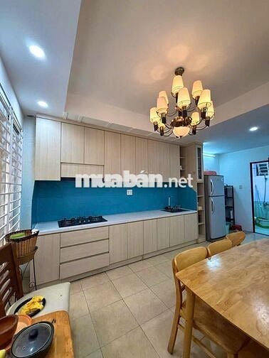 NGUYÊN CĂN QUẬN 1 CÓ NỘI THẤT - PHÒNG NGỦ RỘNG