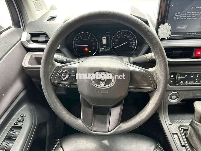 Toyota Avanza Premio 2023 1.5AT,số tự động,màu xám