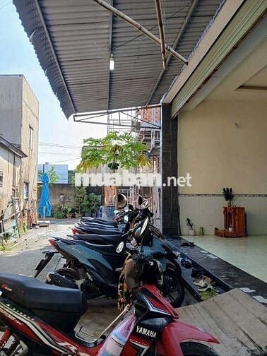 Bán nhà 200m2 3pn 2wc sau lưng căn nhà mặt tiền Lý Thường Kiệt shr