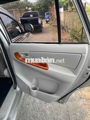 Toyota Innova 2008 V - 123000 km