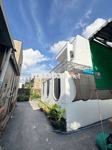 Bán nhà 200m2 3pn 2wc sau lưng căn nhà mặt tiền Lý Thường Kiệt shr