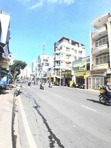 Bán nhà mặt tiền 4x17m, trệt 3 lầu 17,5 tỷ