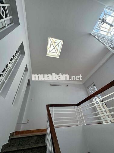 Nhà Bán Khu Víp .Cao Lổ .DT 4x15m75. 2 lầu sân thượng .5 phòng.3 wc