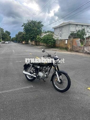 Xe máy Husky màu Đen