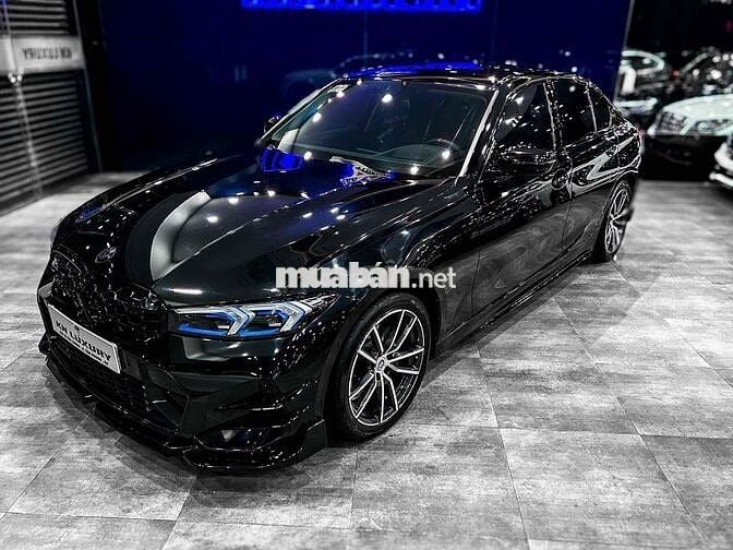 BMW 3 Series 2023 320i M Sport - 42000 km