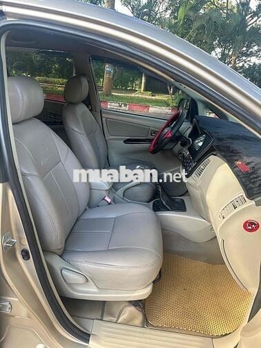 gd cần bán Toyota Innova 2015 E
