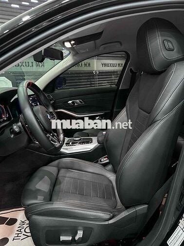 BMW 3 Series 2023 320i M Sport - 42000 km